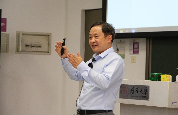 20231026-溫春來做客新人文講座 闡釋西南國家傳統(tǒng)與中央王朝的秩序建構(gòu)-張茜-主講人溫春來.png