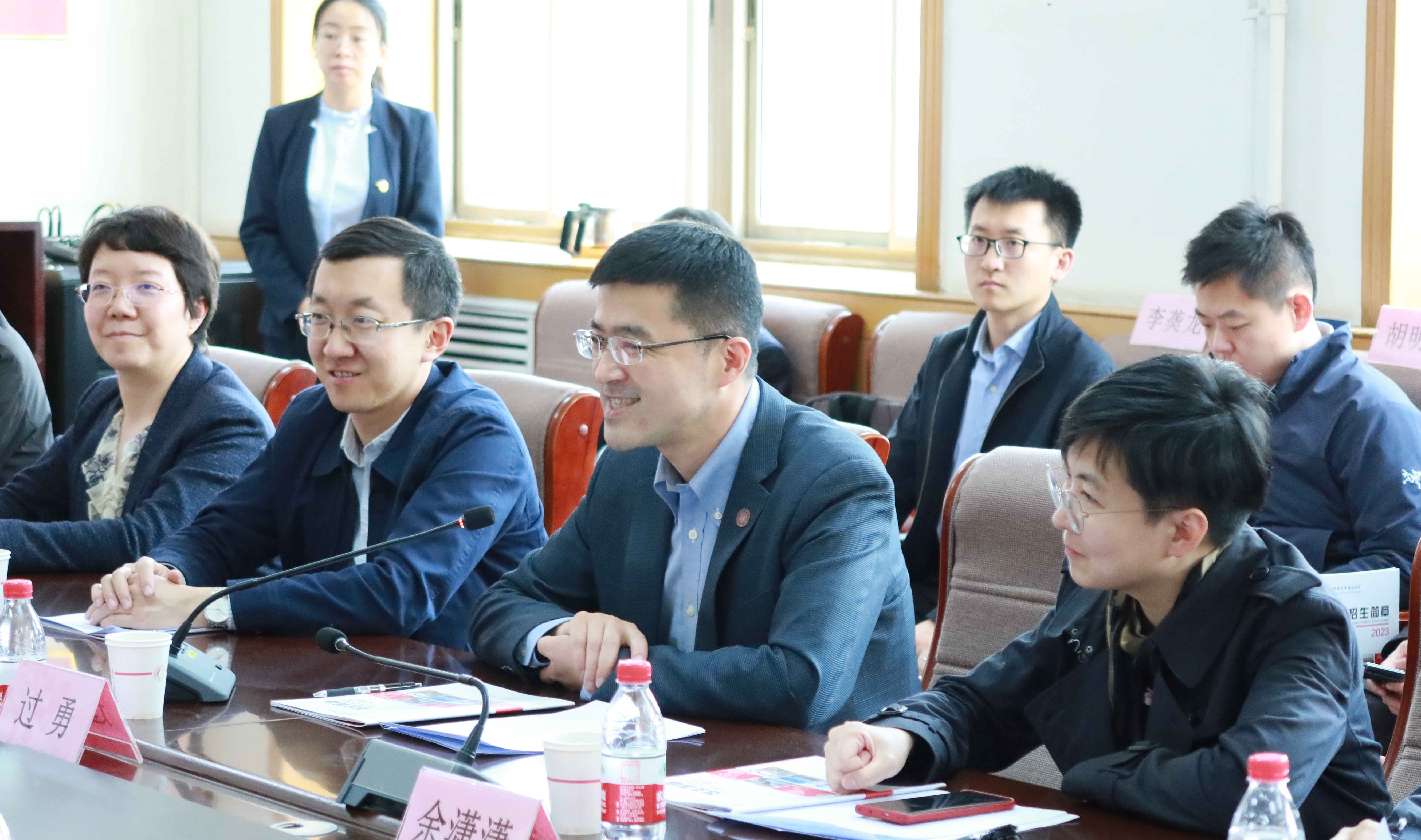 20230421-過勇赴河北訪問并看望慰問校友-李?龍-看望研究生支教團成員.jpg