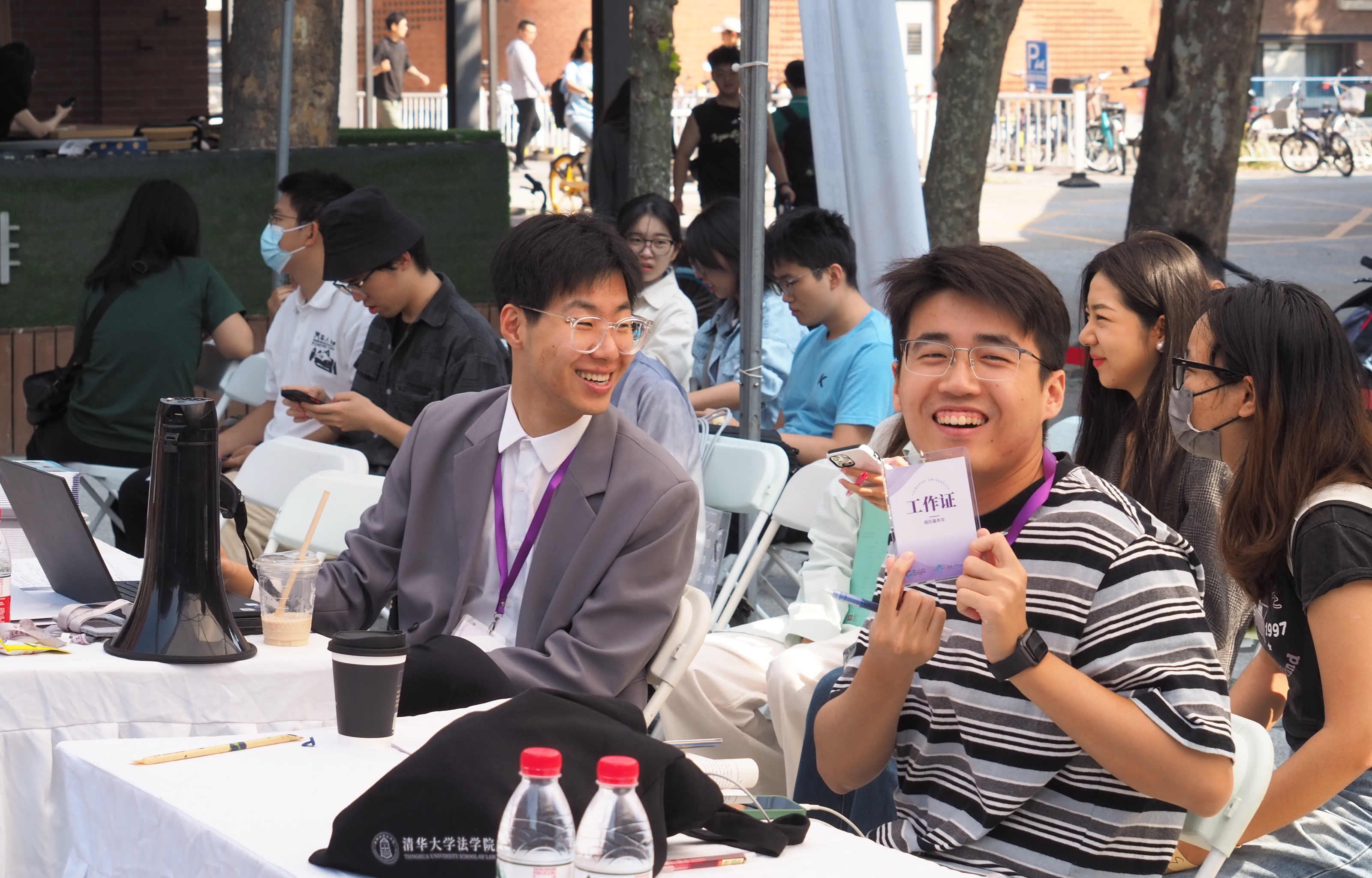 20230915-清華大學第八屆“簡歷嘉年華”成功舉辦-張芷薇-同學報名等候區(qū)1.JPG