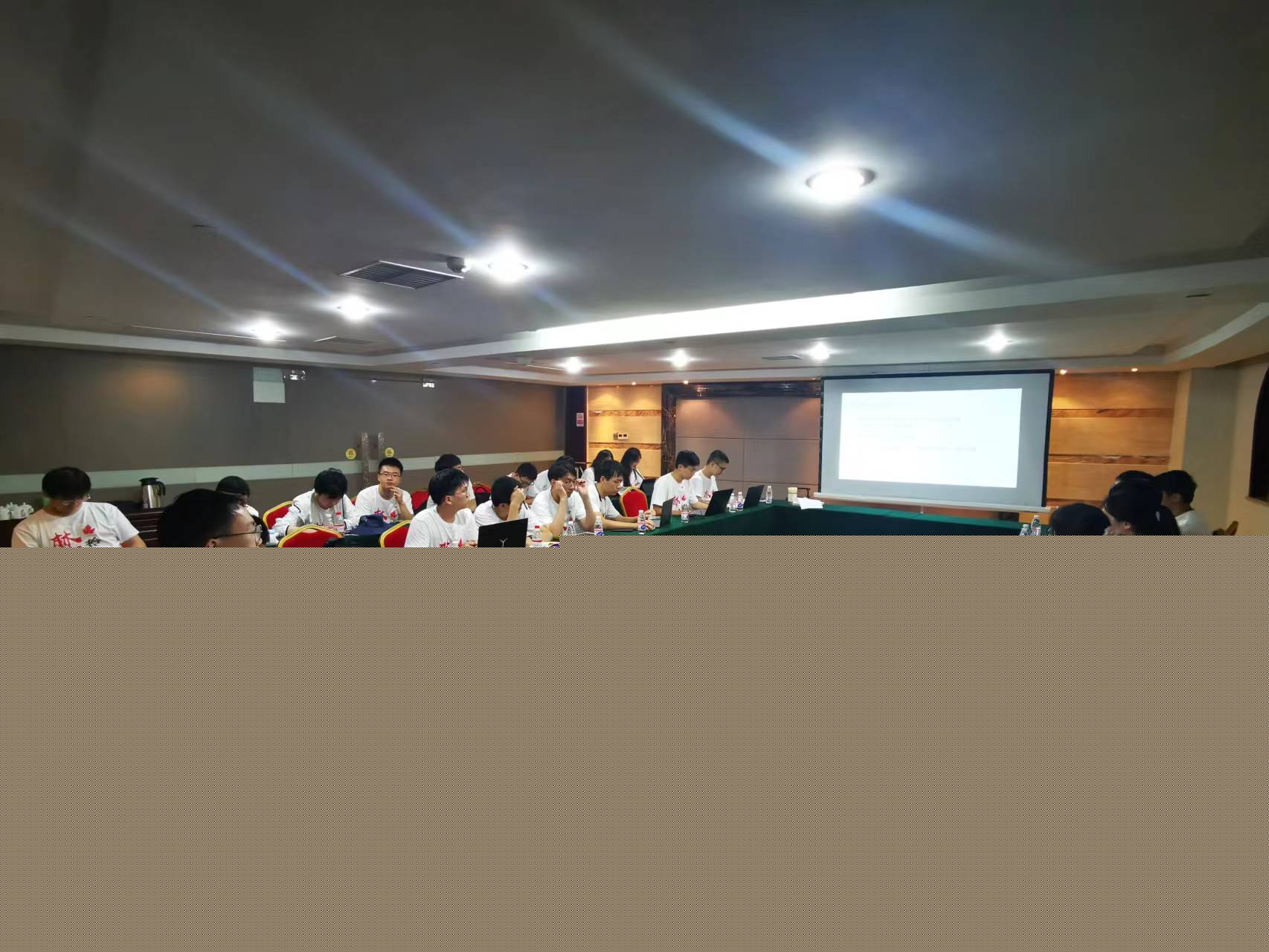 20220808-0814-清華大學(xué)“林楓計(jì)劃”師生赴江西贛縣區(qū)調(diào)研實(shí)踐-呂宇乾攝-支隊(duì)師生專題讀書會(huì).jpg
