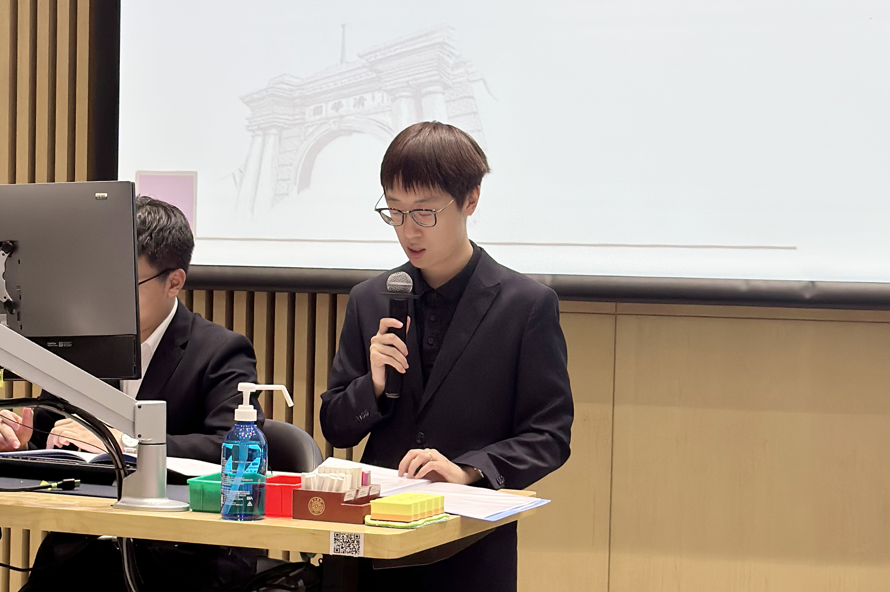 20230608-校科協(xié)第四十二次代表大會(huì)-校科協(xié)-楊一寧同學(xué)作第四十一屆學(xué)生科協(xié)工作報(bào)告.jpg