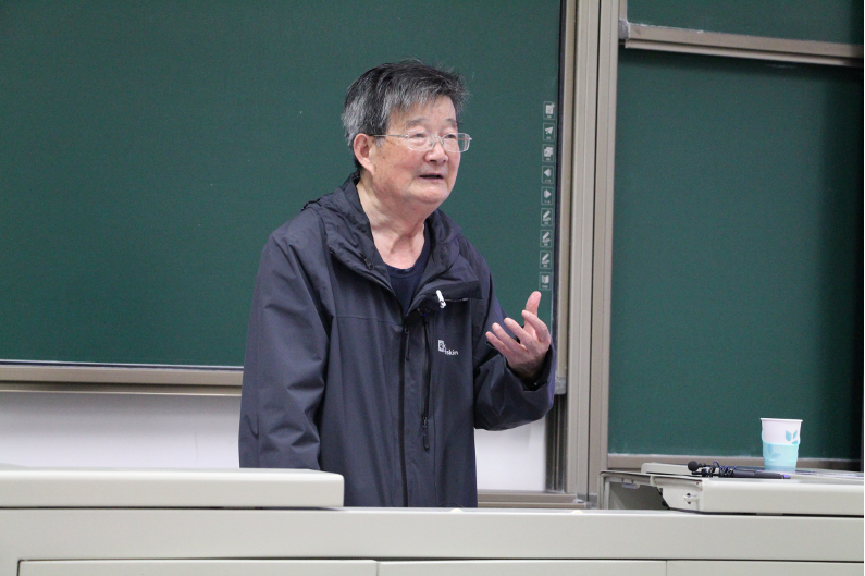 20231025-陳怡做客新人文講座 探究《中庸》的邏輯解析和文本重構(gòu)-胡振坤-主講人陳怡.png