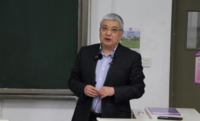 20230406-王勇做客社科大講堂 闡釋數(shù)字經濟創(chuàng)新發(fā)展與協(xié)同監(jiān)管-劉涵-主講人王勇.png