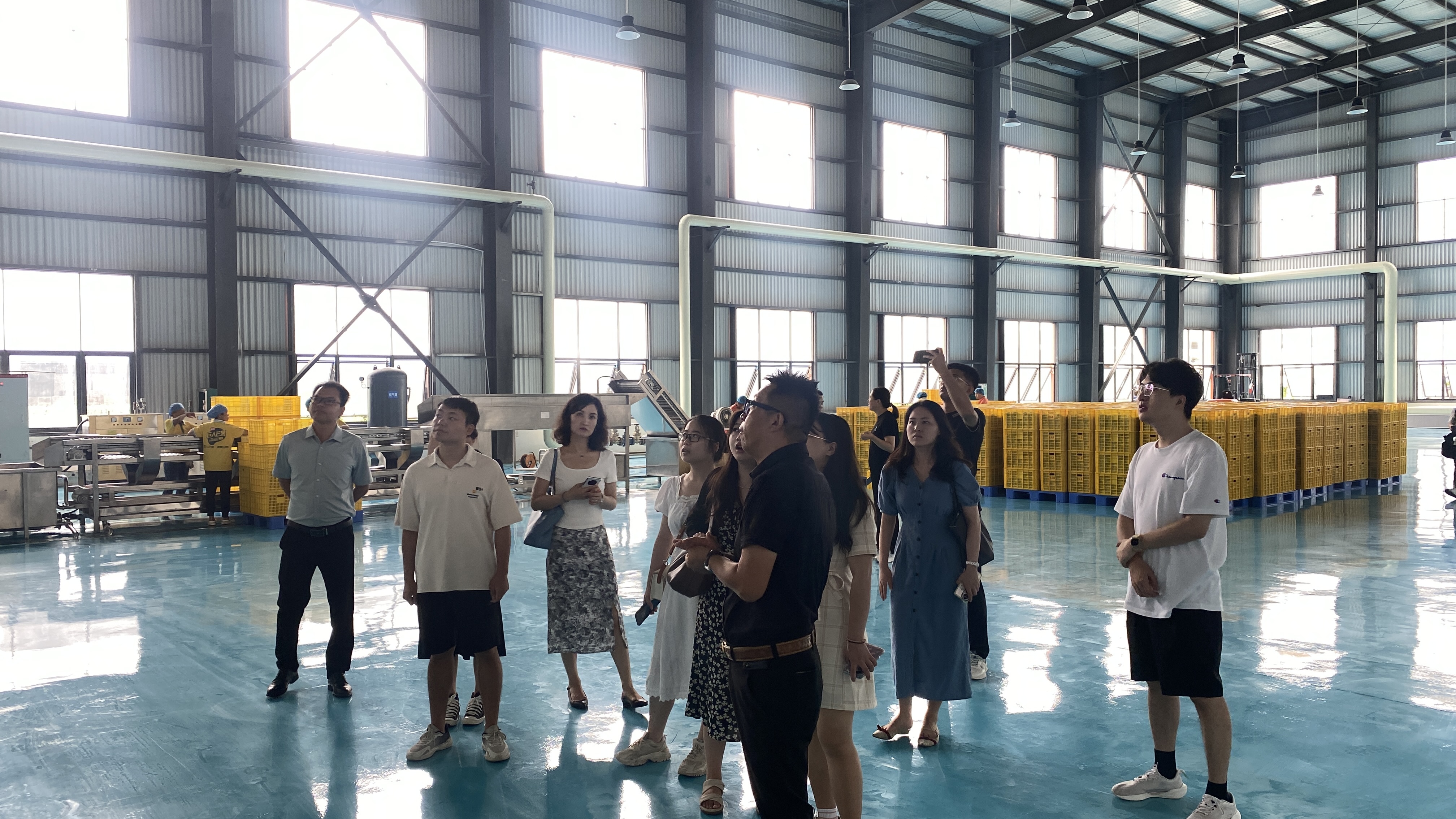 20230808-“深耕三期”廣西實踐-實踐支隊-支隊成員參訪農(nóng)產(chǎn)品輕工業(yè)園1.jpg