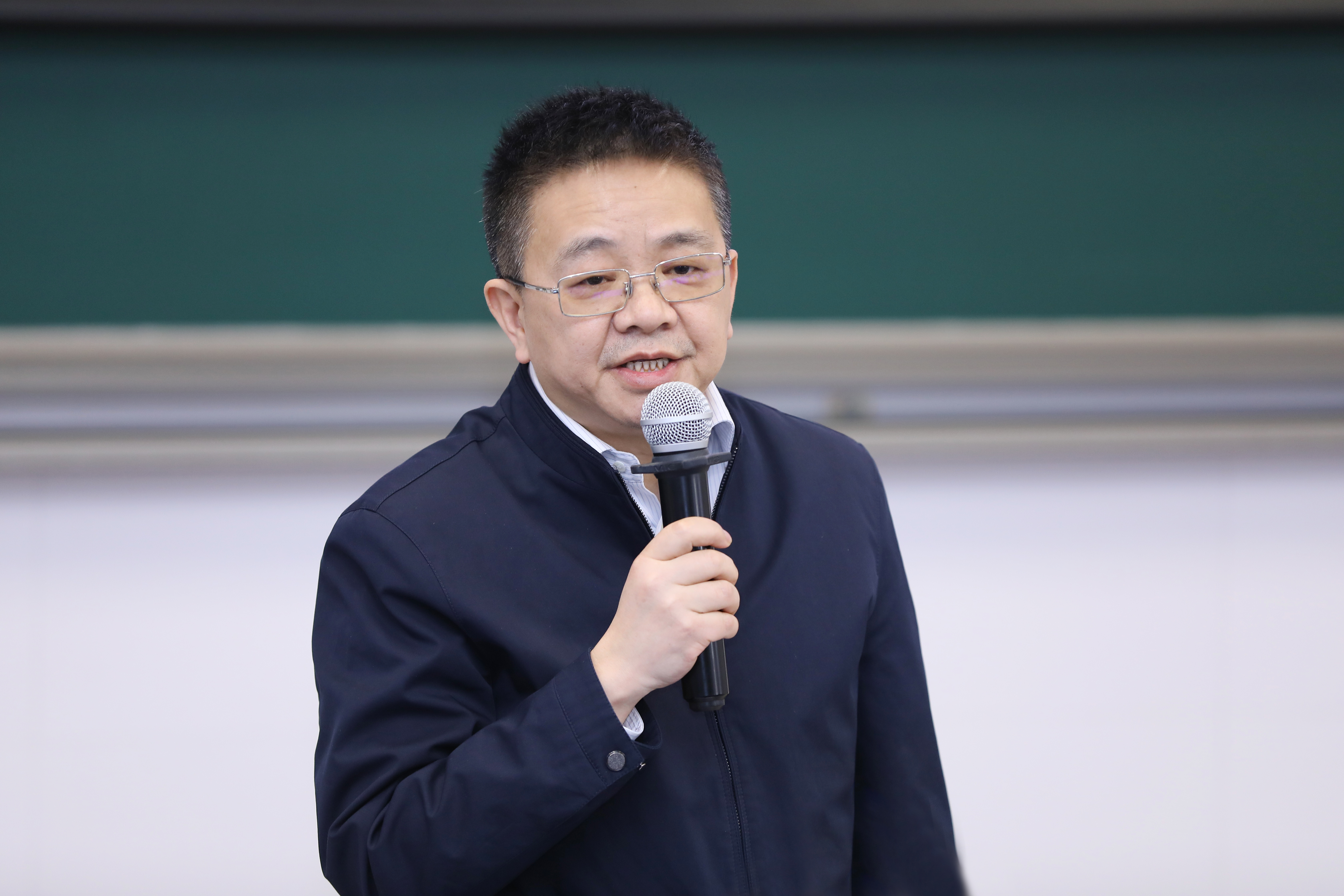 20220303-全校教學工作會-彭剛1-曹文鵬.JPG