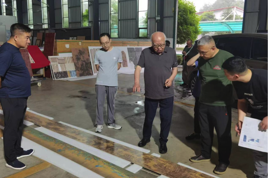 20220810-杜大愷教授團(tuán)隊(duì)創(chuàng)作設(shè)計(jì)完成國家版本館文化長廊-項(xiàng)目組-高清瓷板監(jiān)制15.png
