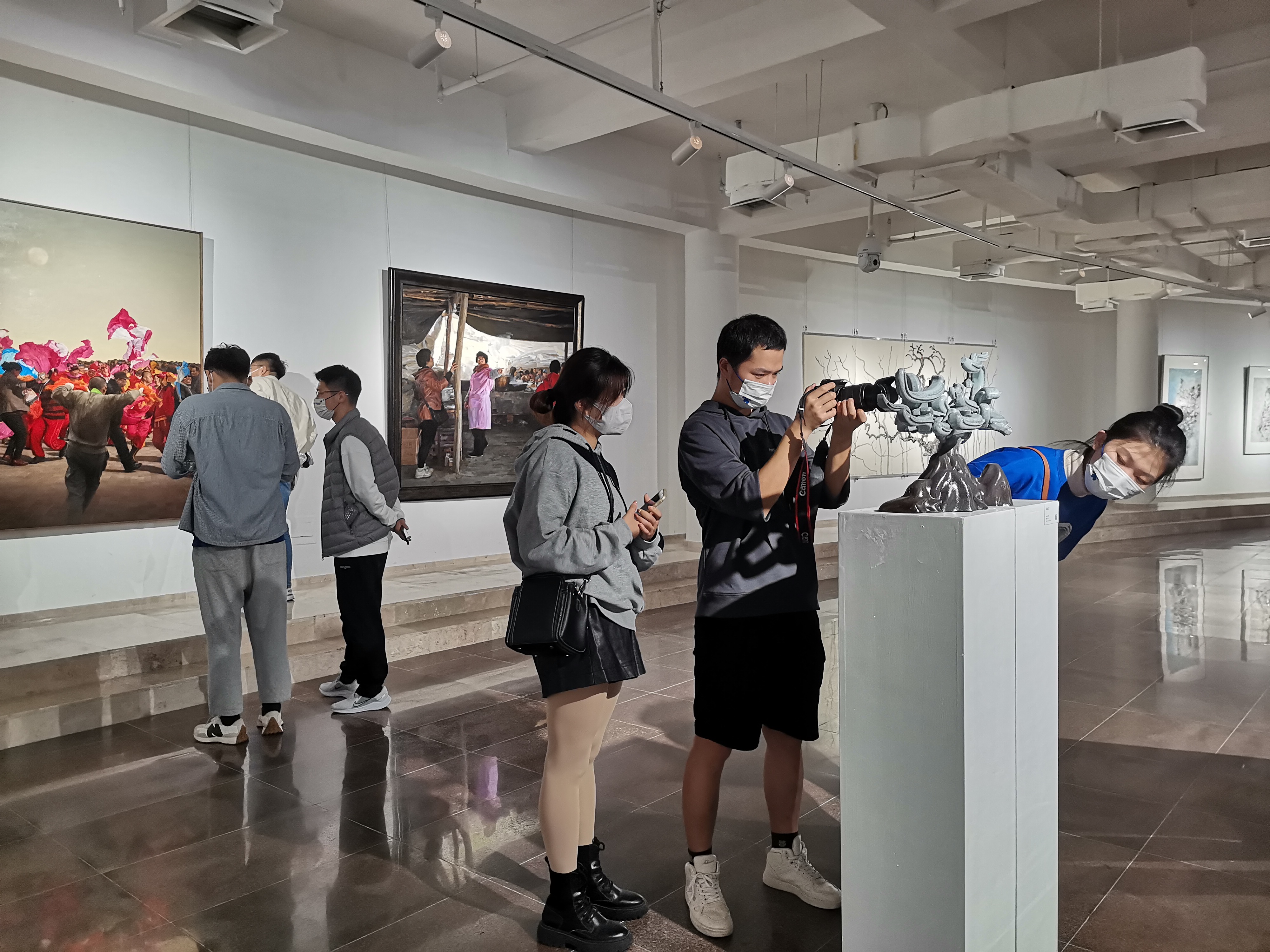 20221101-青藍(lán)之夢(mèng)·清華大學(xué)美術(shù)學(xué)院雕塑繪畫作品邀請(qǐng)展-雕塑系-現(xiàn)場2.jpg