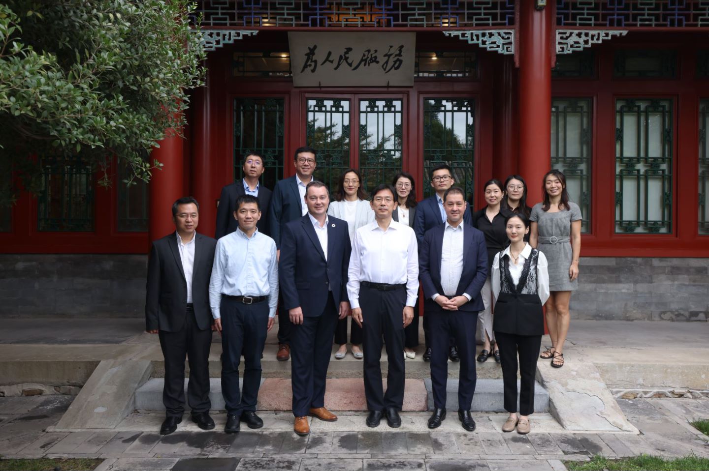 20240910-校長會見-楊艷賓-合影.jpg